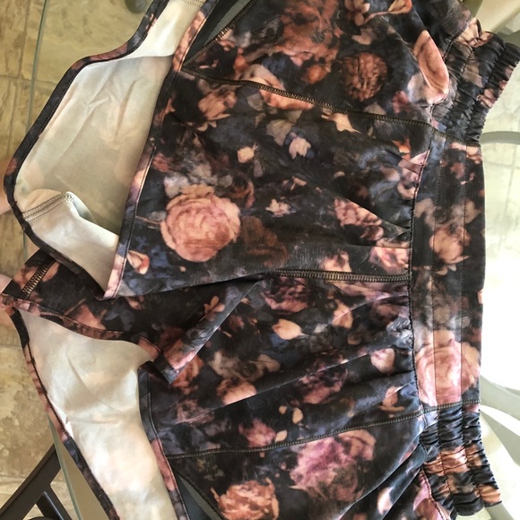 lululemon athletica Pants - Lululemon Hotty Hots